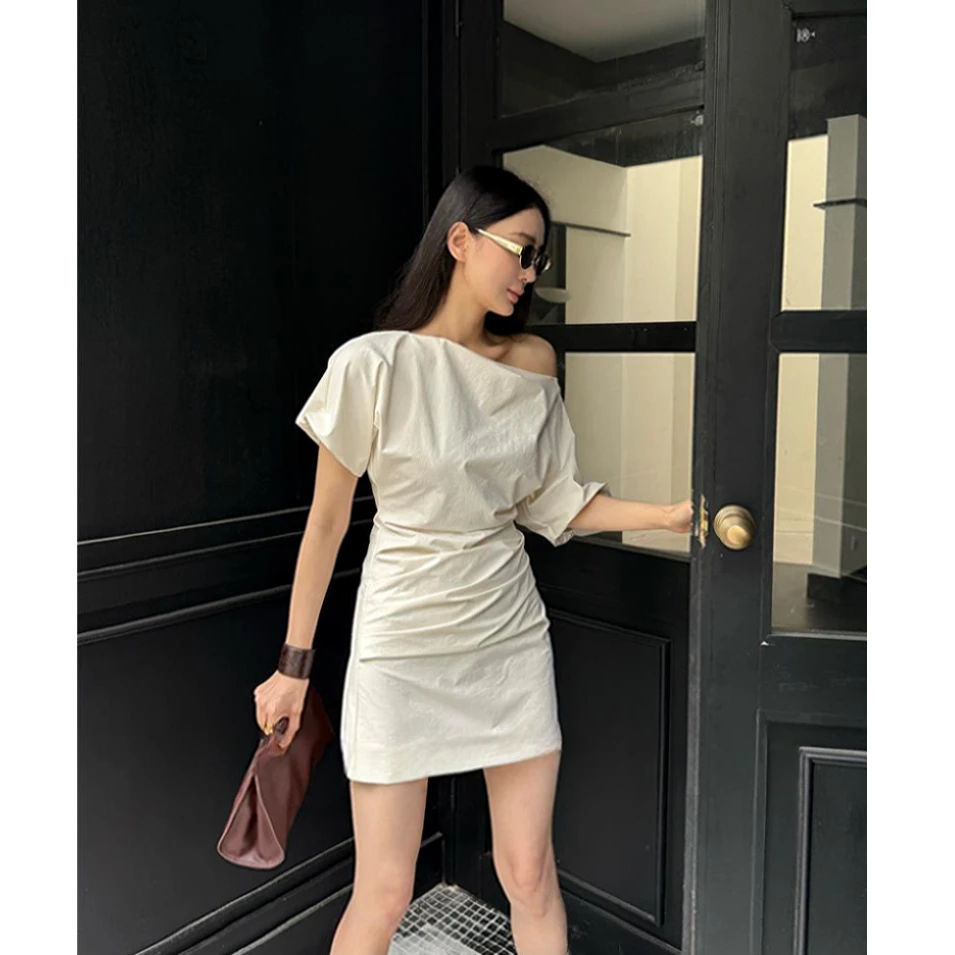 气质设计感斜肩两穿短款修身包臀裙子夏季法式收腰显瘦褶皱连衣裙