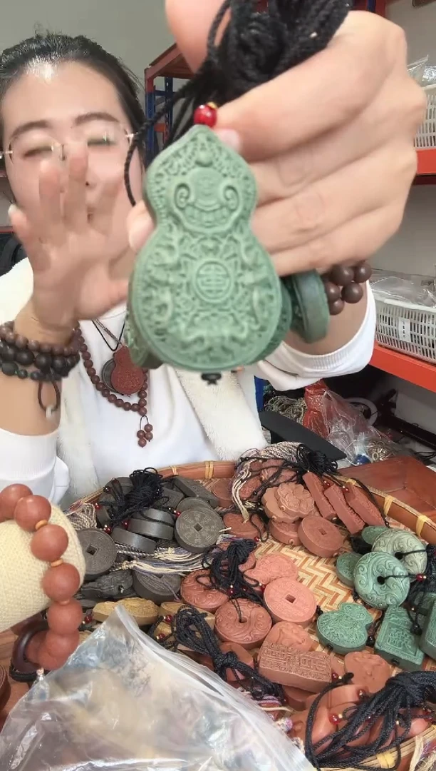 泥塑二苏旧局葫芦香牌