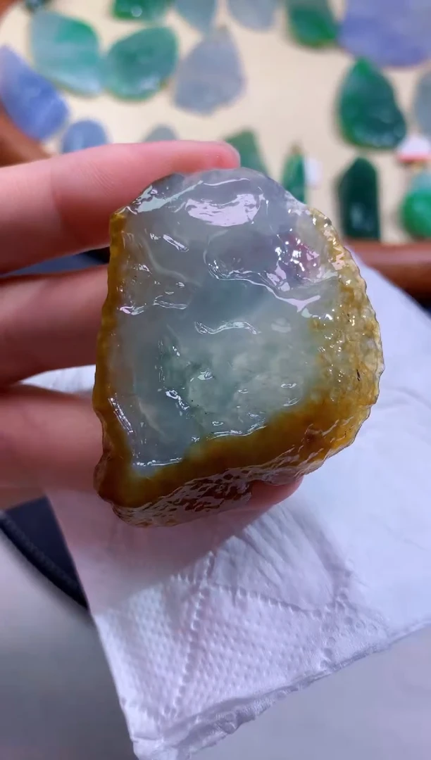颈饰未镶嵌翡翠