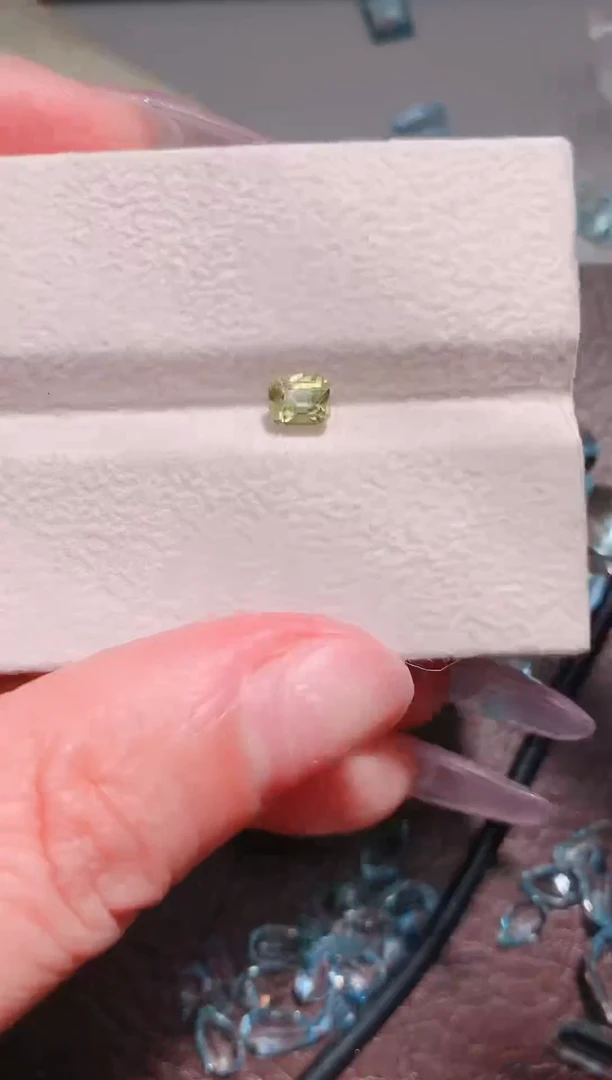裸石金绿宝石0.94ct