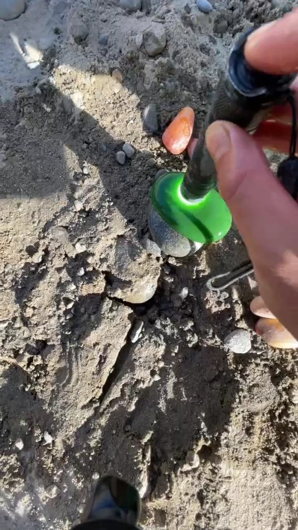 颈饰未镶嵌和田玉（糖玉）0022