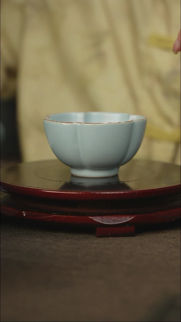 微微瑕  五瓣梅花杯  无底款