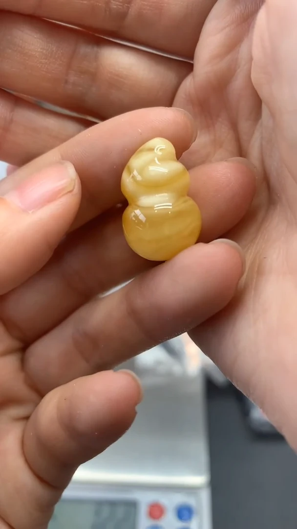 未镶嵌琥珀珠宝奇石813