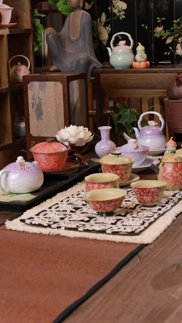 古晟  青花火石国色天香高足杯