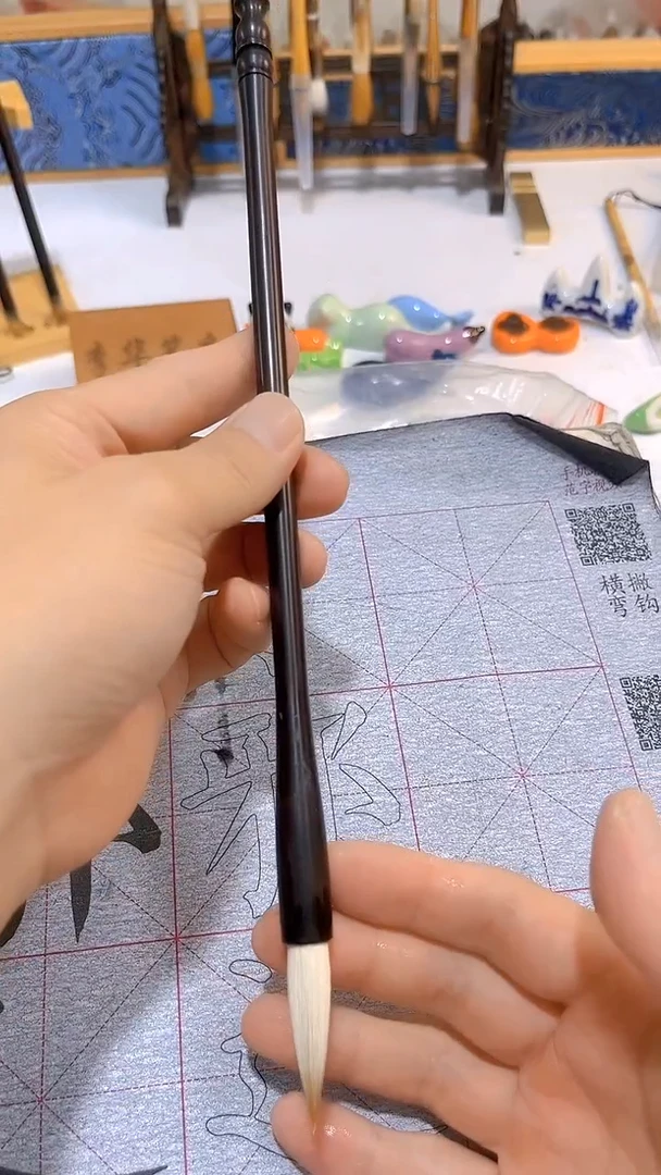 新款黑檀兼毫毛笔1支