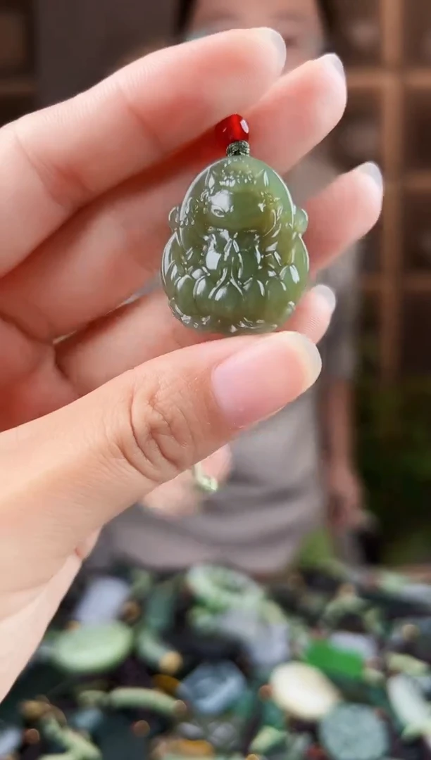 未镶嵌和田玉挂件拍一发一，多样性发货