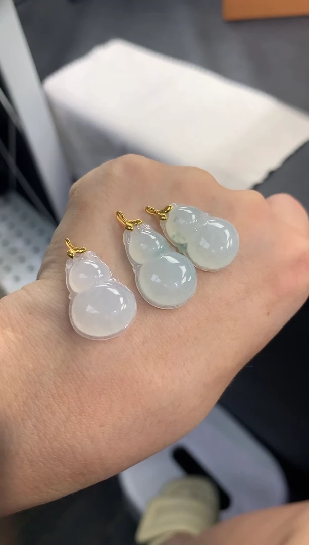 翡翠18K金镶嵌颈饰FA341 翡翠葫芦 多样性发其一