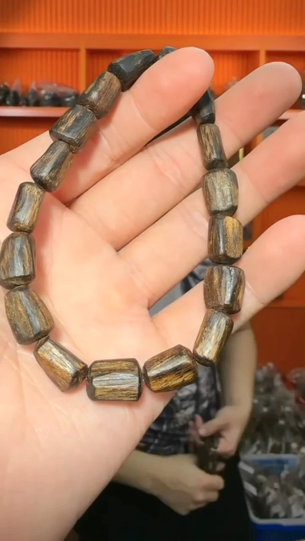 沉香手串360号越南绿伽罗10g+多样性发一