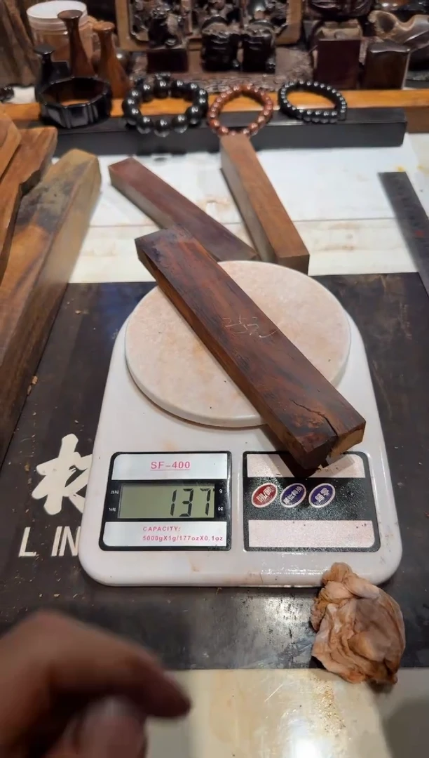 D****u交趾黄檀大红酸枝老料25