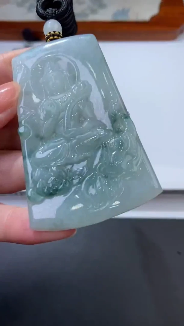 未镶嵌挂件翡翠372385   多人