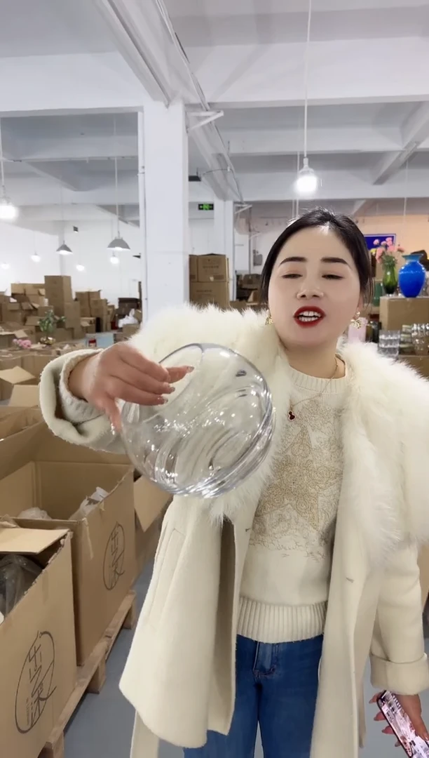 【闪购商品】玻璃安琪花瓶微瑕-DSQ4