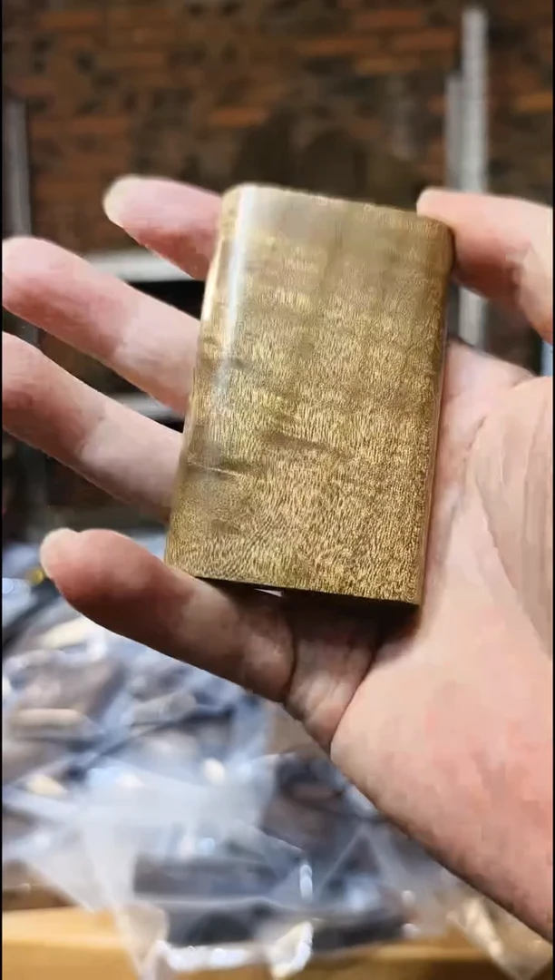金丝楠无事牌手把件