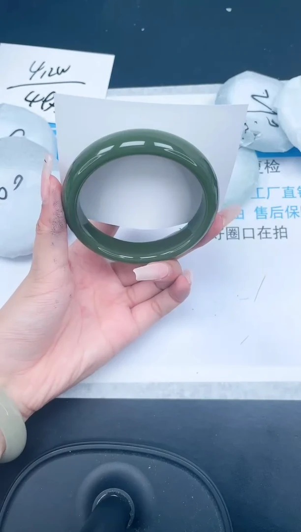 【闪购商品】石英质玉手镯未镶嵌602-63