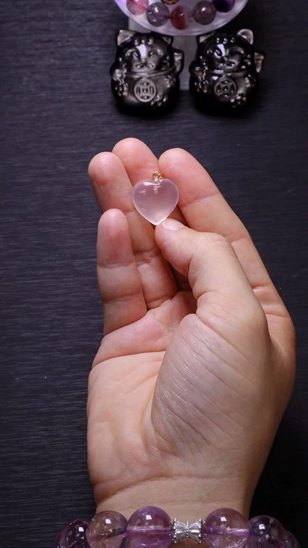 【闪购商品】水晶Q008粉晶爱心吊坠未镶嵌多样性发其一