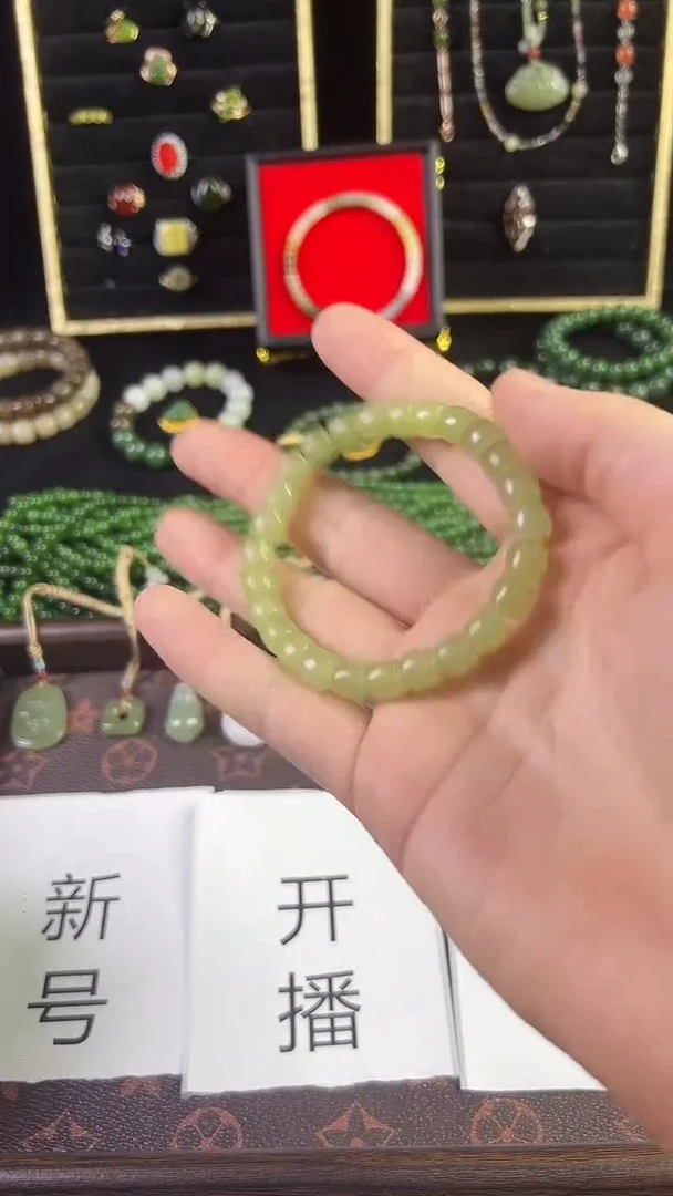未镶嵌手串和田玉5