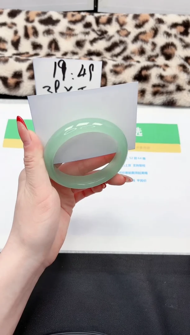 【闪购商品】石英质玉手镯未镶嵌9-60.5