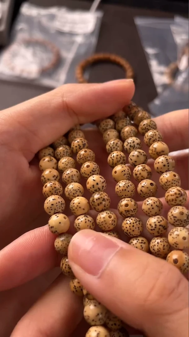 星月菩提吊坠精工级陈籽正圆7长串（B）