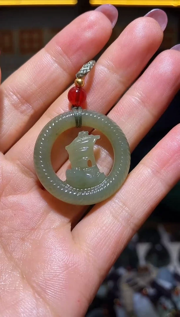 颈饰未镶嵌和田玉1