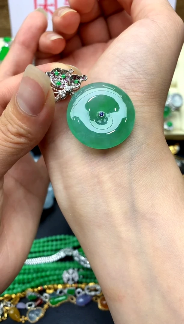 翡翠18K金镶嵌颈饰315-中国好珍宝