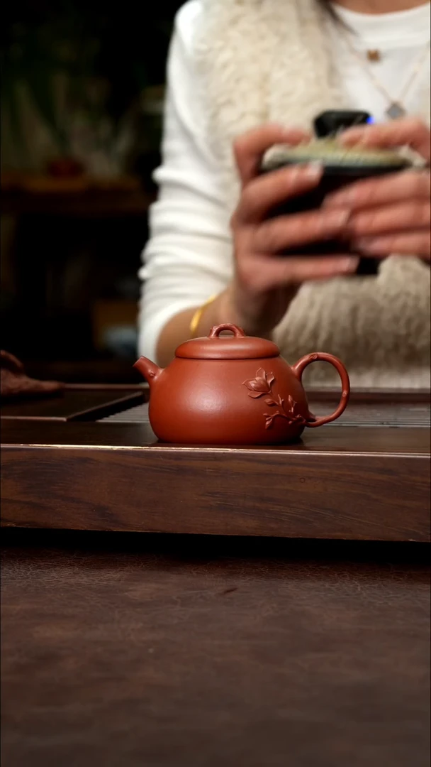 茶壶紫砂朱泥泥绘玉兰130cc左右*