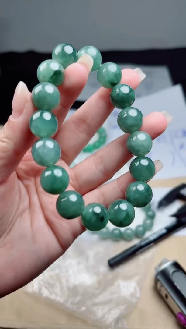定制翡翠未镶嵌珠串