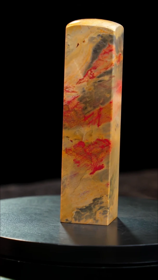 鸡血石田黄鸡血石