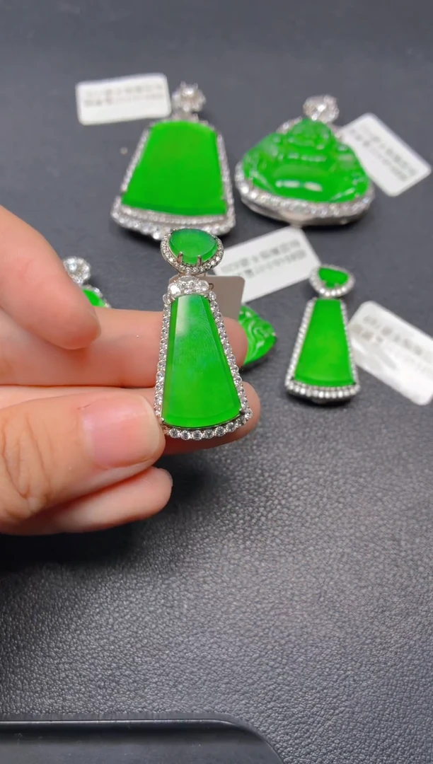 颈饰银S925镶嵌翡翠1