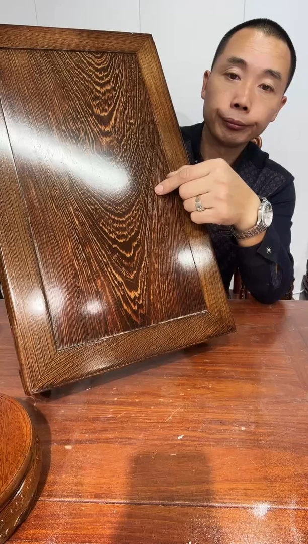 木L****。处理款鸡翅木长方底座50*30*12.5