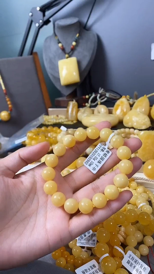 裸石琥珀未镶嵌12mm圆珠手串