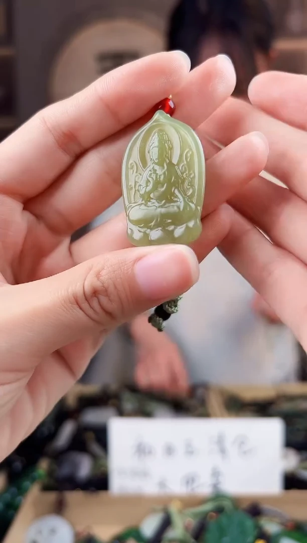 颈饰未镶嵌和田玉拍一发一，多样性发货