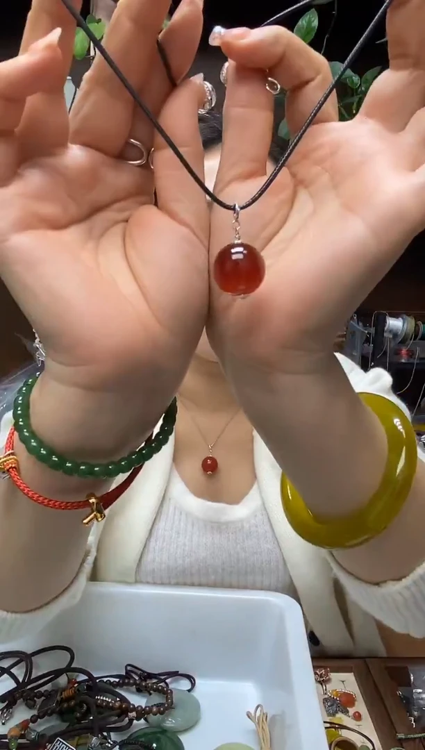 未镶嵌吊坠玛瑙/玉髓多样性发货其中发一