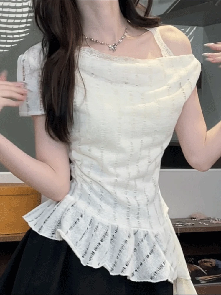 法式轻熟风不规则荷叶边网纱拼接蕾丝设计感短袖t恤女夏斜肩上衣