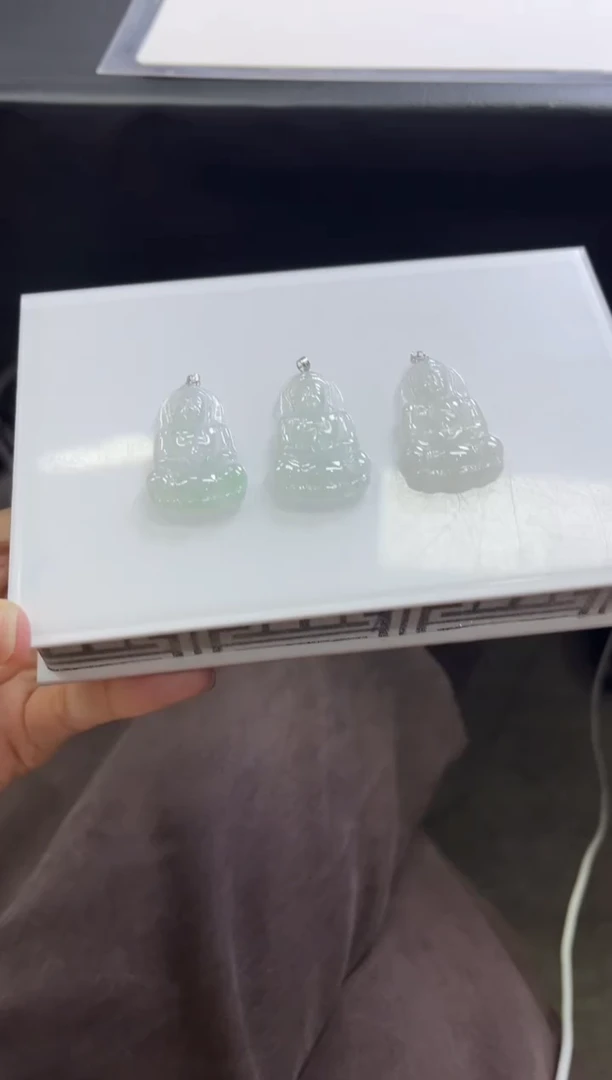 颈饰18K金镶嵌翡翠D305/多样性发一件/配绳子