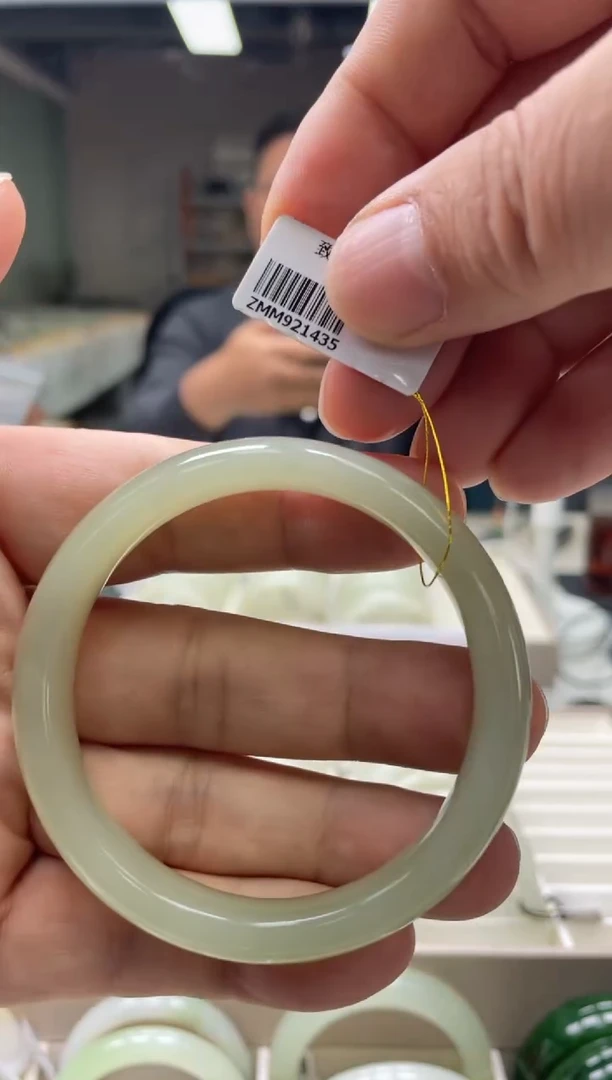 【闪购商品】和田玉手镯未镶嵌56-57圈口1435