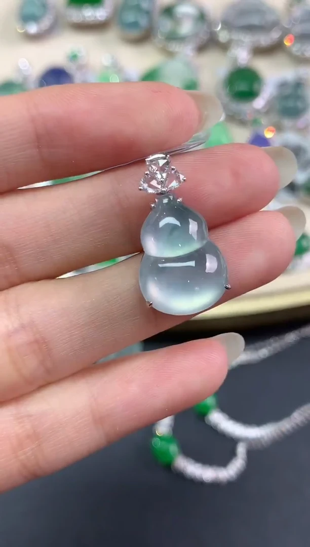 吊坠(不含链)18K金镶嵌翡翠吊坠(不含链)|23800