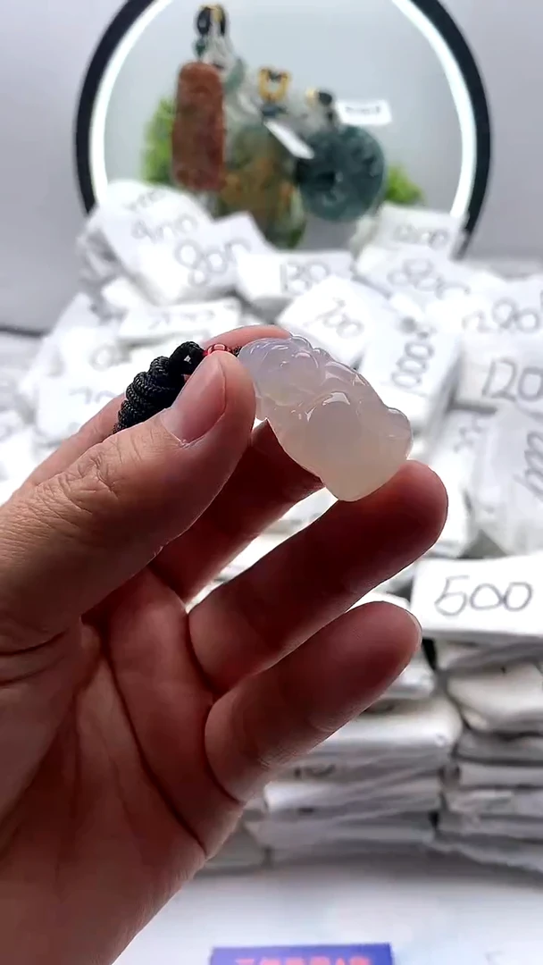 【闪购商品】玛瑙/玉髓颈饰未镶嵌财神