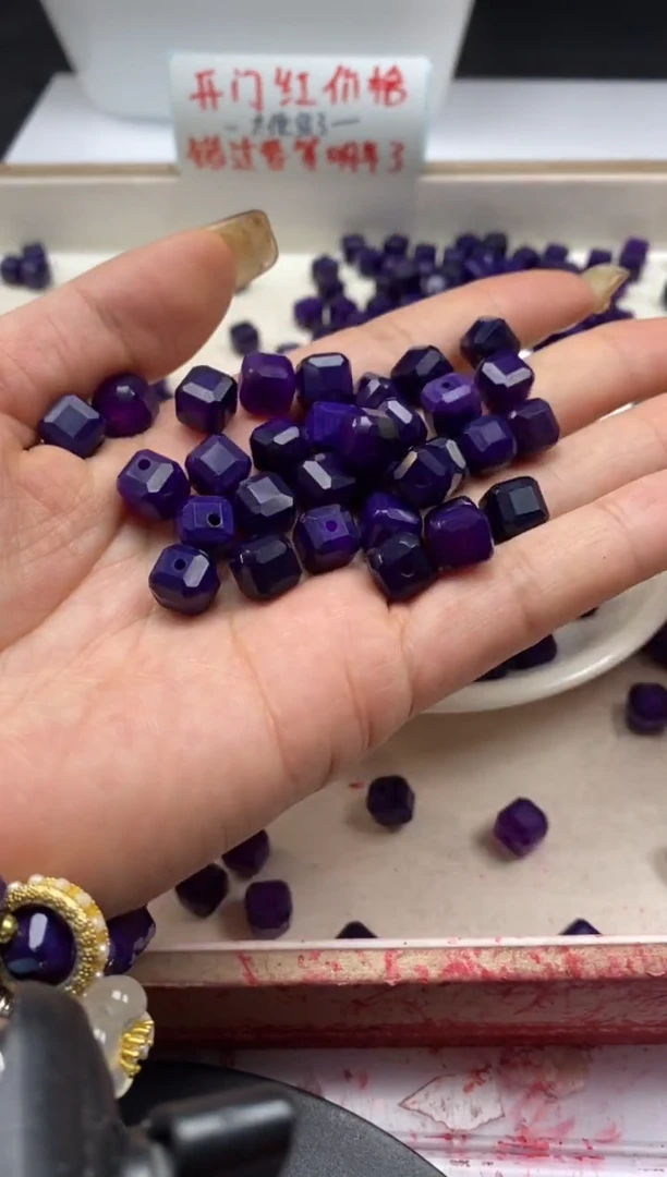 【闪购商品】玛瑙/玉髓颈饰未镶嵌w2119舒俱来方块9mm*10颗