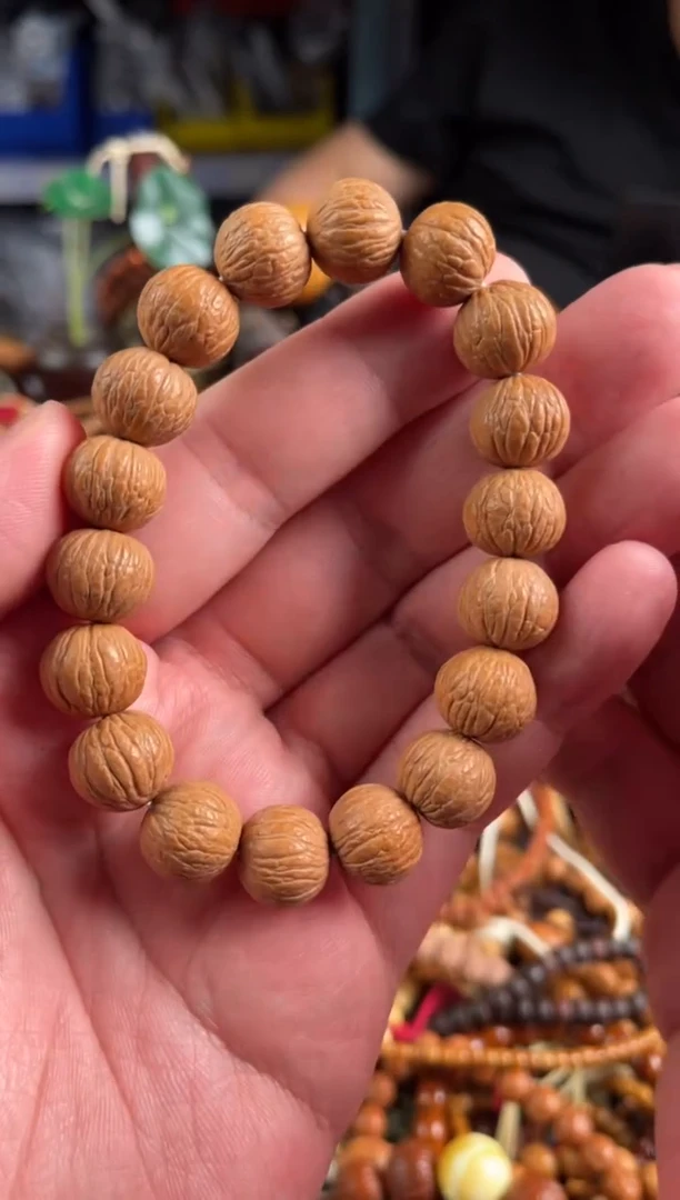 猴头核桃吊坠王胖子文玩工作室14.5以下凤羽