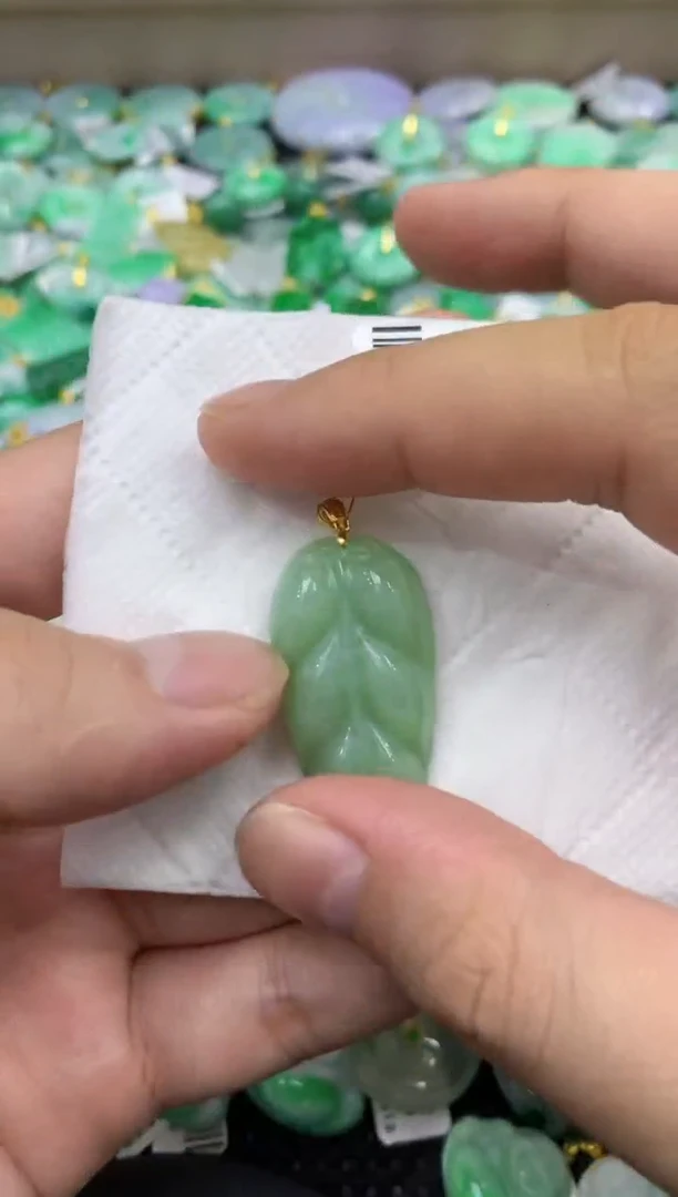 颈饰未镶嵌翡翠天然缅甸翡翠A货