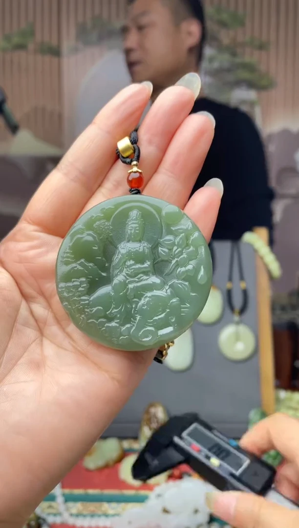 颈饰未镶嵌和田玉拍一发一