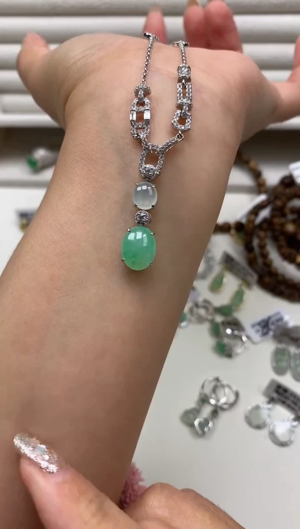 银S925镶嵌戒指翡翠项链1