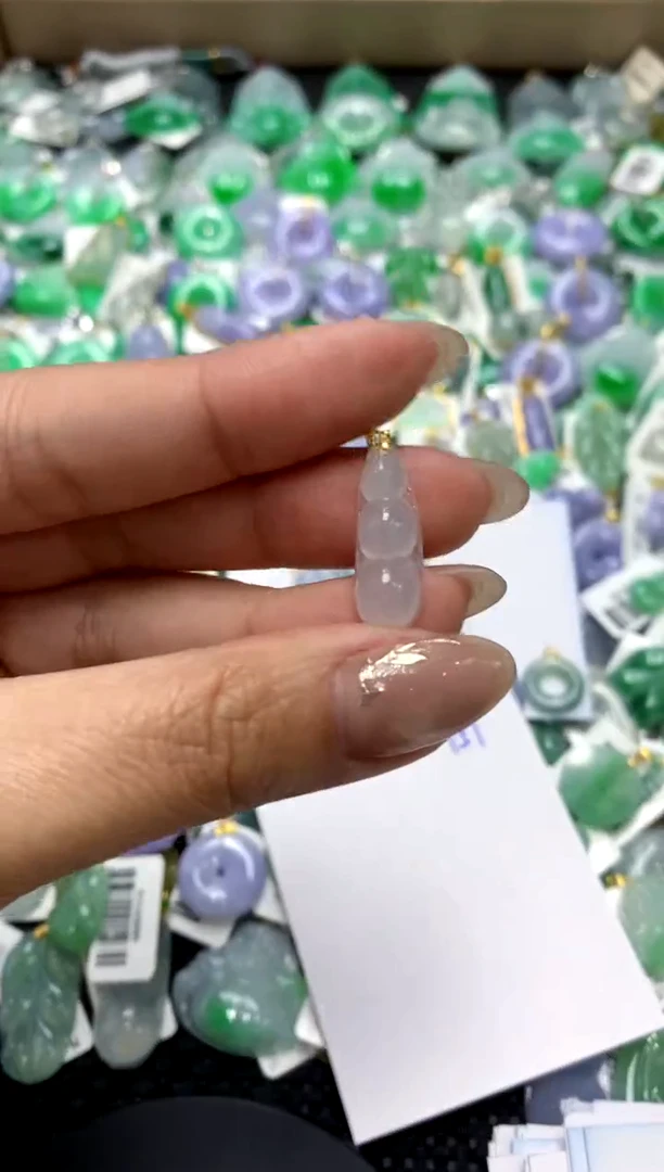 【闪购商品】翡翠颈饰18K金镶嵌111111111