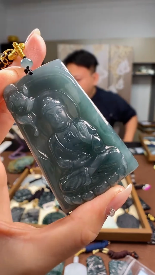 颈饰未镶嵌翡翠多样性发其一