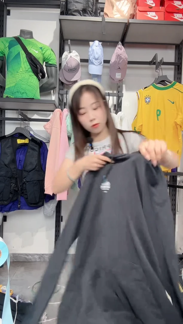 1161   编码 瑕疵款直播间过款为准 尺码
