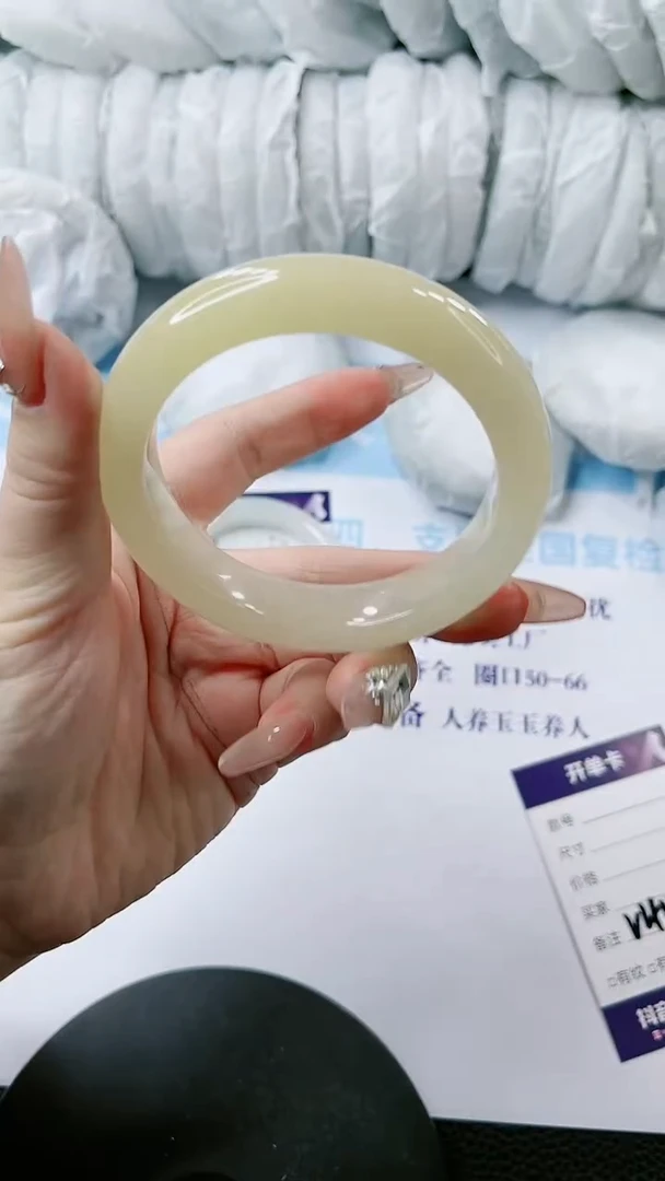 【闪购商品】石英质玉手镯未镶嵌多样性发货V412