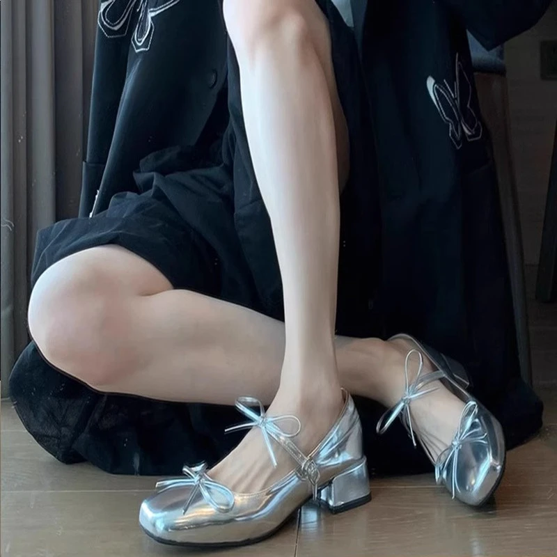 三福绝美银色单鞋女2025新款夏季配裙子玛丽珍粗跟小皮鞋高跟鞋