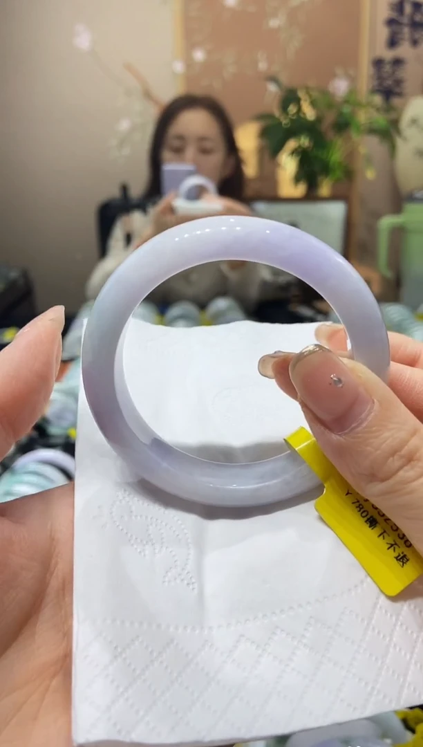 【闪购商品】翡翠手镯未镶嵌53.4圈口