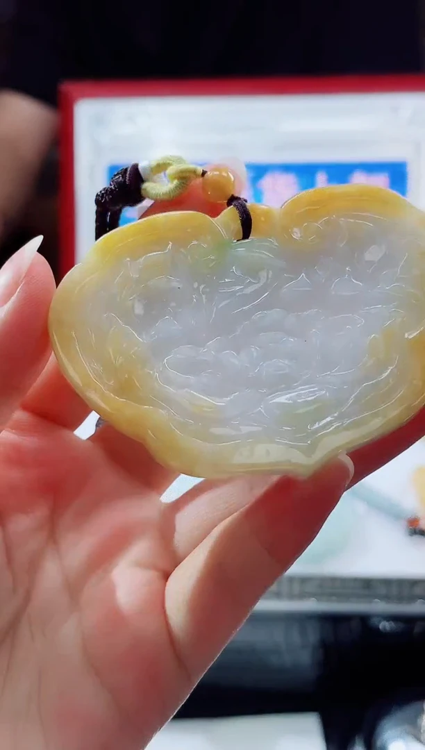 颈饰未镶嵌翡翠多样性发其一