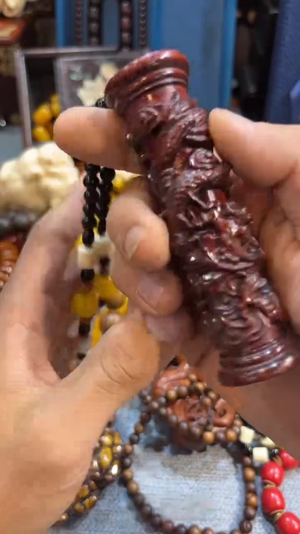 檀香紫檀（小叶紫檀）龙柱手把件