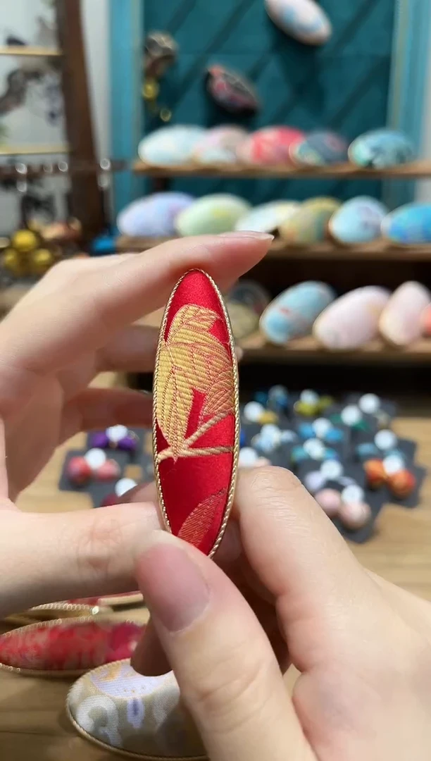 【闪购商品】【一物一拍专车】红金色大柳叶发夹